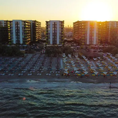 Apartament El Capitan - N Pool Resort, La Mare, 2 *