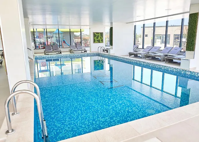 El Capitan - N Pool Resort, La Mare, 2 Năvodari